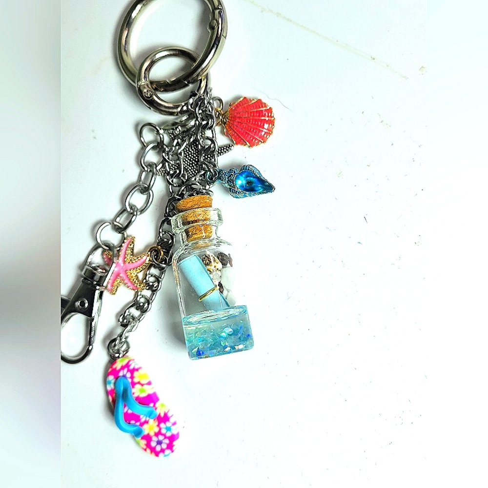 ☀️TOTALLY BEACHY 🏖 keychain Handmade With Fun Summer Charms LOOK 👀FOB - Picture 8 of 12